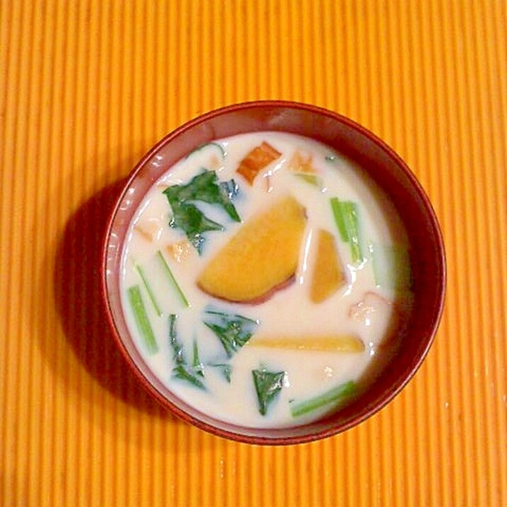 サツマイモの牛乳汁 レシピ 作り方 By テツオ63 楽天レシピ